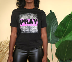 PRAY |T-shirt